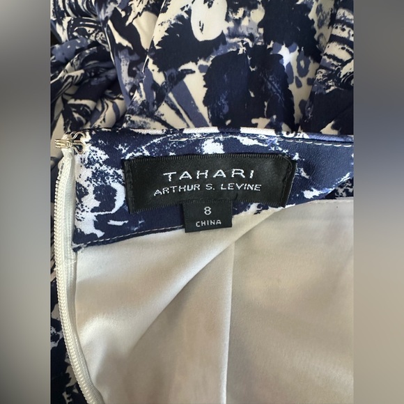 NWT Size 8. Tahari Arthur S. Levine Blue Floral Chiffon Halter Cocktail Dress - Picture 10 of 12